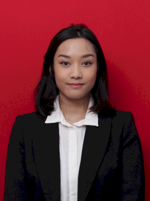 SAFIRA SYAWALINA PRAWIRA