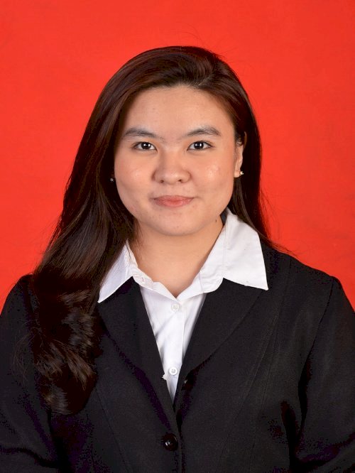 FIONA SAFIRA