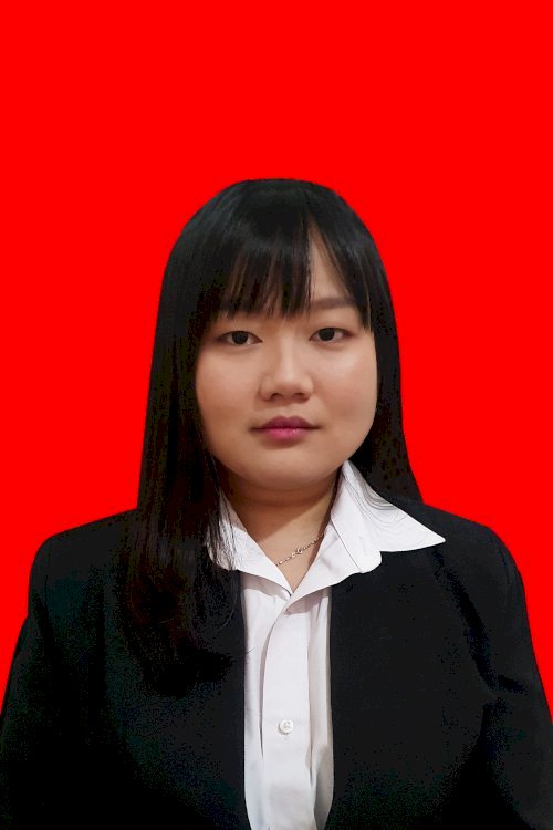 CINDY LAURENSIA