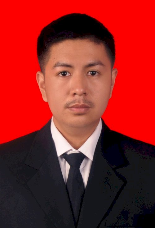 GIFFY HERING AKBARI