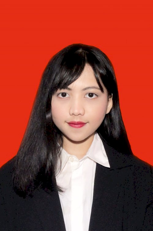 ANNE AVRI AMIRA ACHMAD