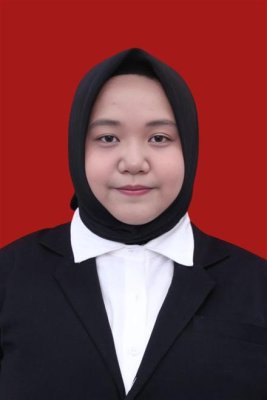 DINNY MELANI
