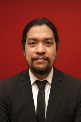 AHMAD FAUZI